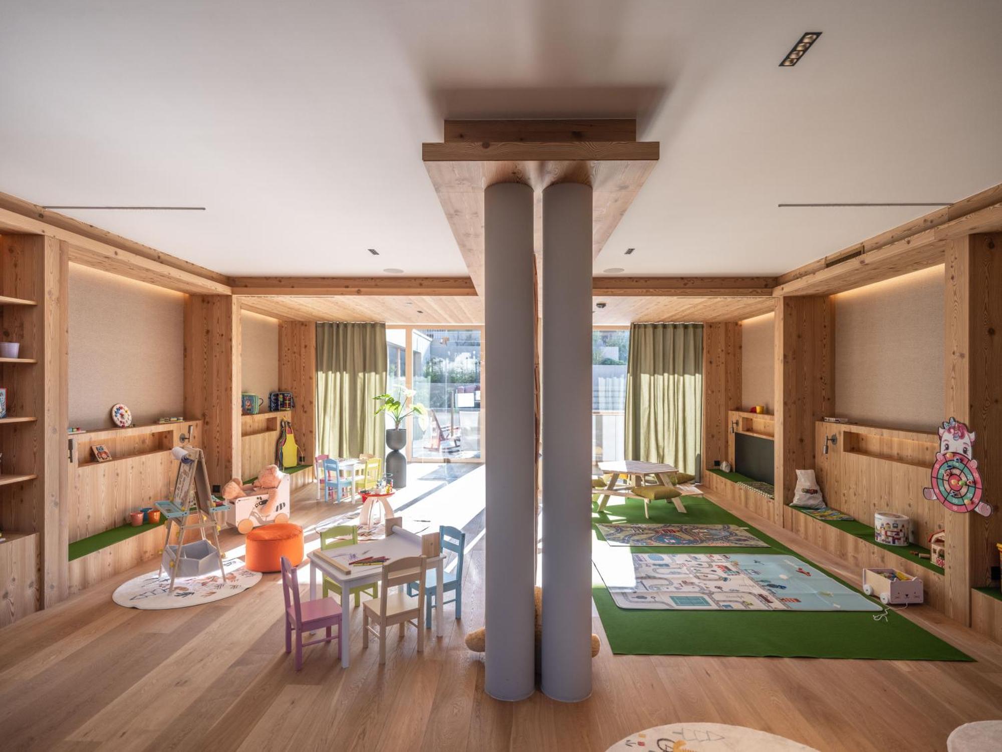 Falkensteiner Hotel Kronplatz - The Leading Hotels Of The World (Adults Only) Рісконе Екстер'єр фото The nursery