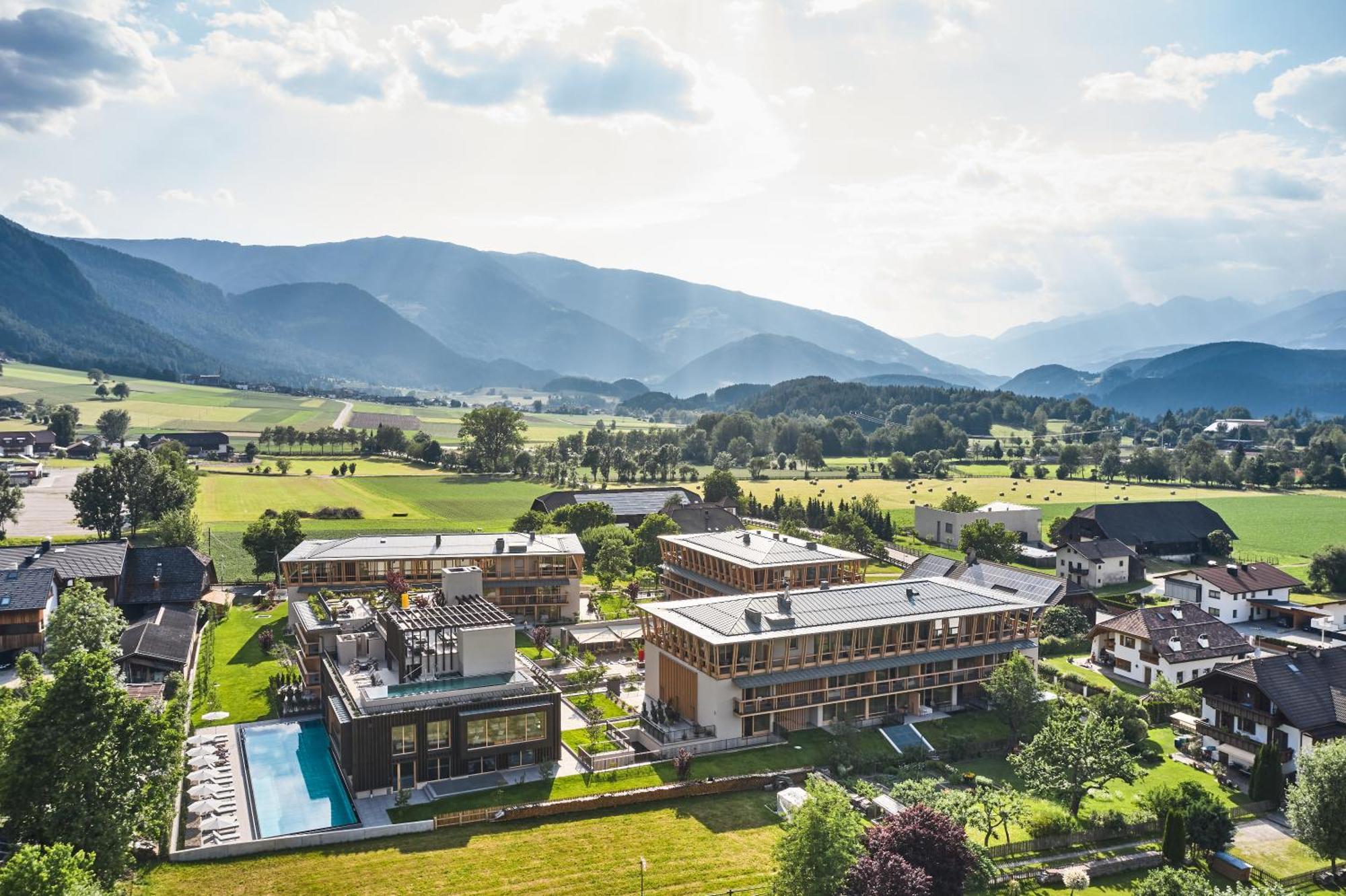 Falkensteiner Hotel Kronplatz - The Leading Hotels Of The World (Adults Only) Рісконе Екстер'єр фото The campus of the University of Applied Sciences Kufstein