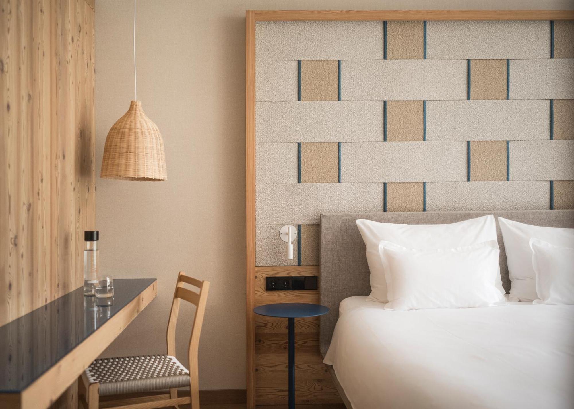Falkensteiner Hotel Kronplatz - The Leading Hotels Of The World (Adults Only) Рісконе Номер фото A room at the hotel
